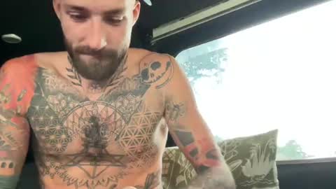 Snapshot of tuhands chatting on 09-16-25, 01:23 Tuhands online show from 09-16-25, 01:23