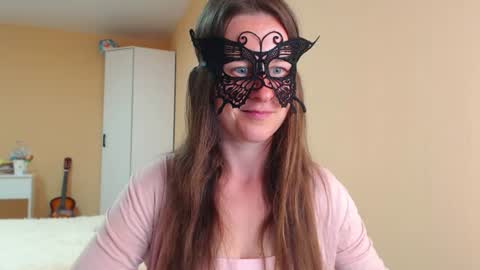 Snapshot of tukutie chatting on 06-14-26, 02:52 Milli online show from 06-14-26, 02:52