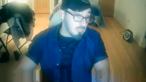 Snapshot of tuscan_taurus chatting on 11-19-25, 02:55 tuscan_taurus online show from 11-19-25, 02:55