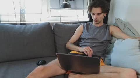 Snapshot of tusugeo chatting on 06-09-26, 11:00 Tony Tusugo online show from 06-09-26, 11:00