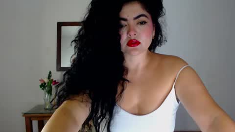 tuti online show from 06-16-26, 02:47