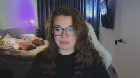 Ariana online show from 09-20-25, 08:43