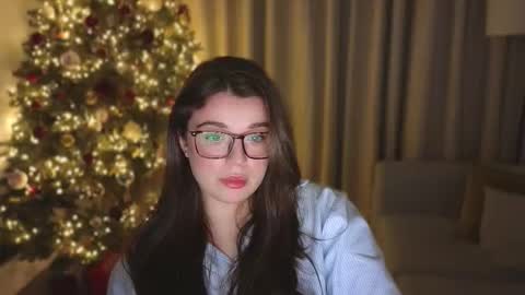 Ariana online show from 12-20-25, 09:44