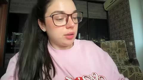 Snapshot of tutti_frutti_ chatting on 05-08-26, 06:19 Ariana online show from 05-08-26, 06:19