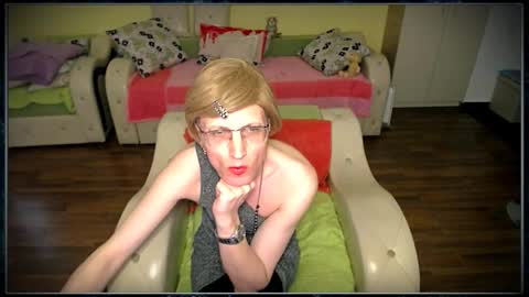 Clementine online show from 02-10-25, 02:26