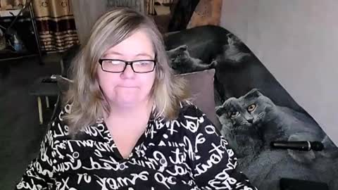 Lana online show from 11-25-25, 09:59