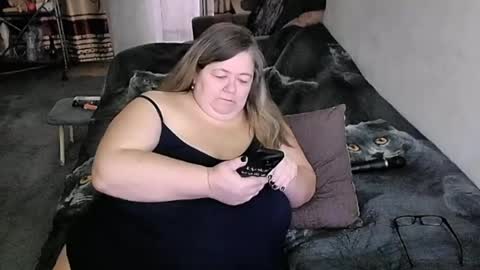 Lana online show from 04-17-26, 12:13