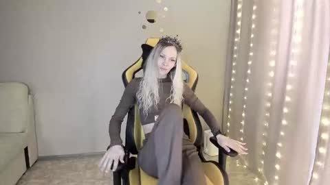 Snapshot of tvoikaif chatting on 03-12-25, 04:19 tvoikaif online show from 03-12-25, 04:19