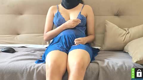 A  M On vacation till 28th online show from 10-12-25, 03:38