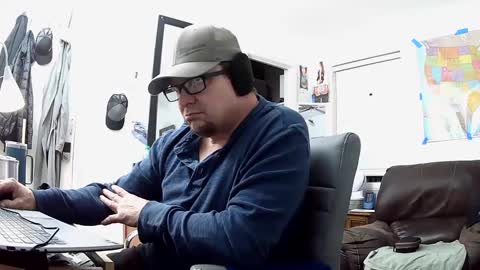 Tweeter74 online show from 01-11-25, 07:39