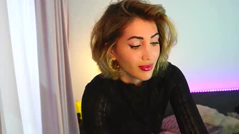 Snapshot of tweety_twist chatting on 10-06-25, 09:07 MayCarrey online show from 10-06-25, 09:07