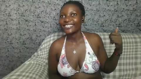 Snapshot of twerker_lyly chatting on 10-14-25, 07:20 twerker_lyly online show from 10-14-25, 07:20