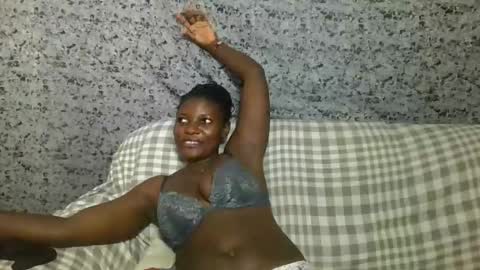 Snapshot of twerker_lyly chatting on 10-19-25, 06:19 twerker_lyly online show from 10-19-25, 06:19