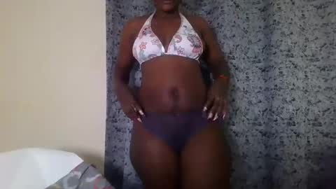 Snapshot of twerker_lyly chatting on 11-10-25, 12:59 twerker_lyly online show from 11-10-25, 12:59