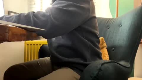 Snapshot of twickenhamthickshaft chatting on 01-24-25, 12:10 Fred Eric Smitherton online show from 01-24-25, 12:10