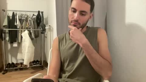 Snapshot of twikboy chatting on 09-17-25, 09:05 Twinkboy online show from 09-17-25, 09:05