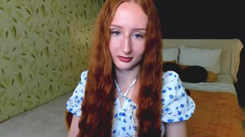 Snapshot of twilightserenade chatting on 10-05-25, 04:33 twilightserenade online show from 10-05-25, 04:33