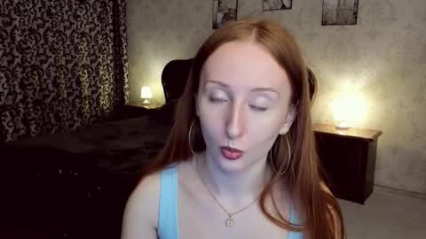 Snapshot of twilightserenade chatting on 10-08-25, 11:19 twilightserenade online show from 10-08-25, 11:19