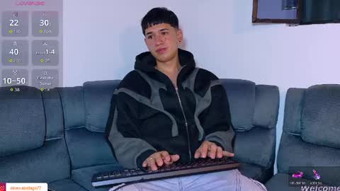 Snapshot of twink_daren chatting on 05-21-26, 06:15 Mr Daren online show from 05-21-26, 06:15