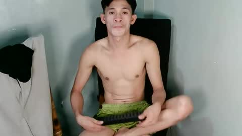 Snapshot of twink_lester chatting on 12-19-25, 09:38 twink_lester online show from 12-19-25, 09:38