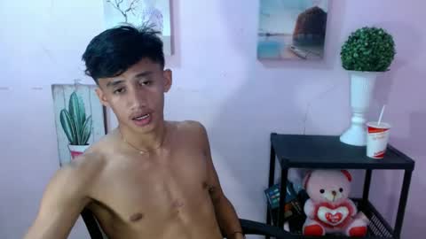 Snapshot of twink_michaelxxx chatting on 07-14-26, 10:21 Michael online show from 07-14-26, 10:21