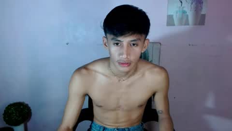 Snapshot of twink_michaelxxx chatting on 07-18-26, 12:42 Michael online show from 07-18-26, 12:42