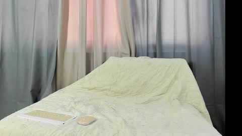 Twink Waldorf online show from 09-22-25, 08:00