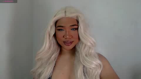 Snapshot of twinkcheska chatting on 11-14-25, 02:38 Cheska Schock online show from 11-14-25, 02:38