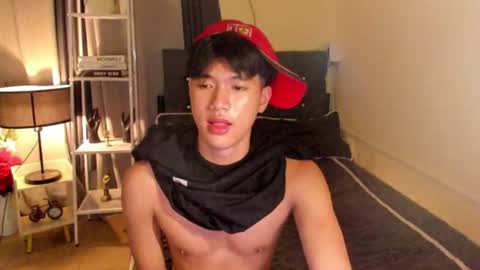 Snapshot of twinker8inches chatting on 07-14-26, 11:49 CLARK online show from 07-14-26, 11:49