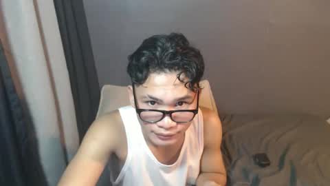 Snapshot of twinkjade_223xxx chatting on 03-05-26, 07:32 Jady online show from 03-05-26, 07:32