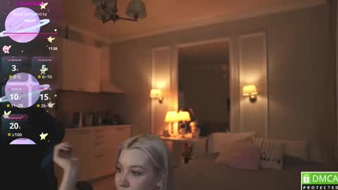 Snapshot of twinkle_toes_ chatting on 01-07-25, 06:14 Eva online show from 01-07-25, 06:14