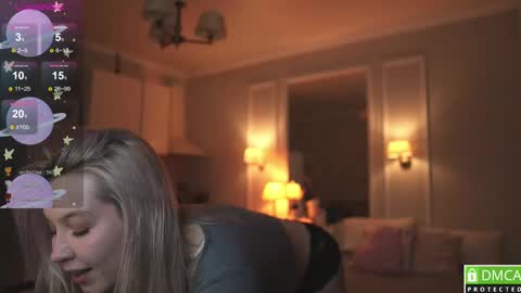 Snapshot of twinkle_toes_ chatting on 02-05-25, 06:15 Eva online show from 02-05-25, 06:15