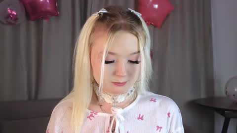 twinklefluff online show from 12-04-25, 04:27