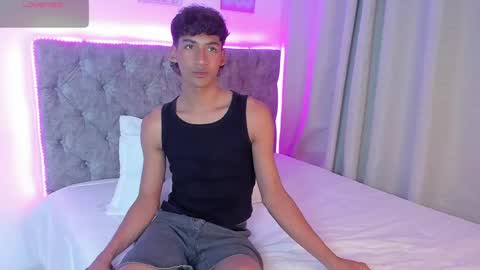 twinksboys_23 online show from 05-11-26, 02:01