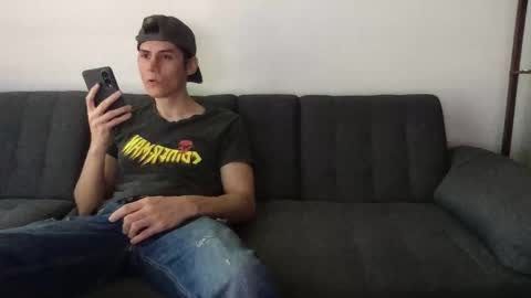 Derrick online show from 01-09-26, 06:42