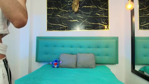 twinslovers_ online show from 10-11-25, 05:17