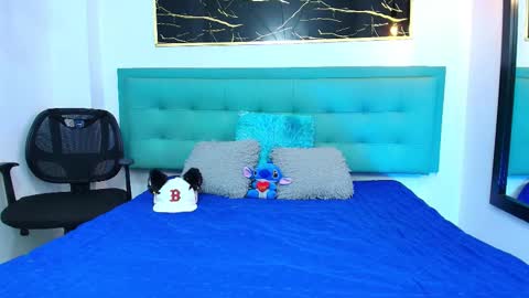 twinslovers_ online show from 10-12-25, 05:06