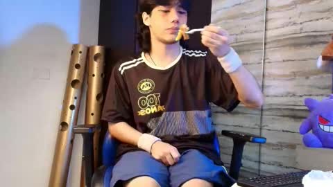 twinslovers_ online show from 03-12-26, 04:18