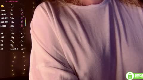 Snapshot of twix_girl chatting on 06-09-26, 07:03 Stranger online show from 06-09-26, 07:03