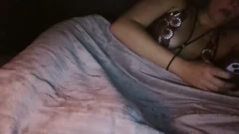 Snapshot of twizzler_twizzle chatting on 11-06-25, 12:22 twizzler_twizzle online show from 11-06-25, 12:22