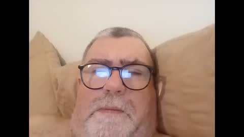 twohats2810 online show from 02-05-26, 09:25