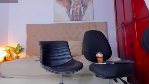 twolattinhot online show from 09-21-25, 12:34