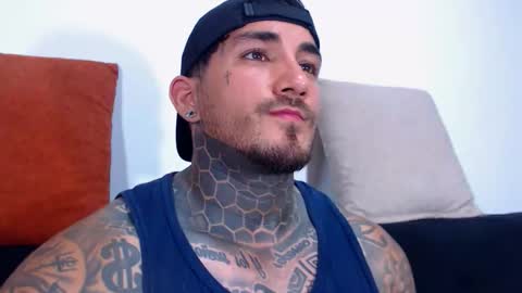 Angel online show from 09-30-25, 07:08