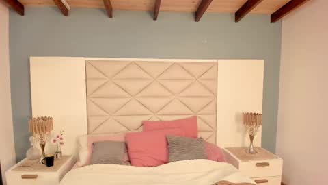 Twiggy online show from 10-02-25, 09:00