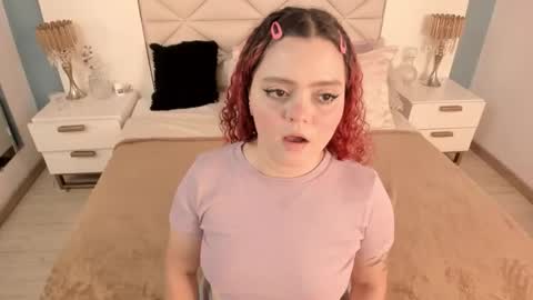 Twiggy online show from 03-15-26, 08:04