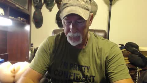 txlobo60 online show from 10-18-25, 09:37