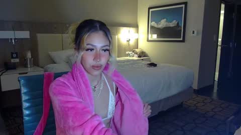 Snapshot of txstripper chatting on 01-05-25, 04:47 TheStripperAndTheRoughneck online show from 01-05-25, 04:47