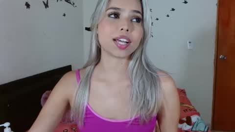 Snapshot of tyfanny19 chatting on 01-30-25, 01:55 tyfanny19 online show from 01-30-25, 01:55