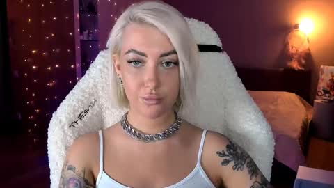 Snapshot of tykioty_miley chatting on 02-12-25, 06:30 Miley online show from 02-12-25, 06:30