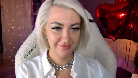 Snapshot of tykioty_miley chatting on 02-14-25, 01:18 Miley online show from 02-14-25, 01:18